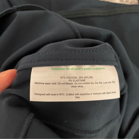 NEW MM Lafleur Jace 1.0 Ponte Top in Deep Sea XS - Picture 11 of 11